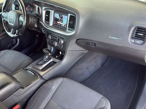 Used 2021 Dodge Charger SXT w/ Blacktop Package RWD image 31