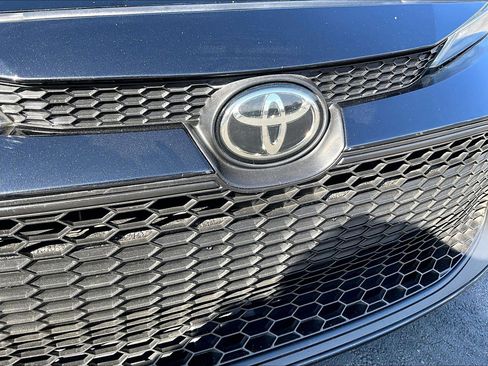 Used 2021 Toyota Corolla LE image 25