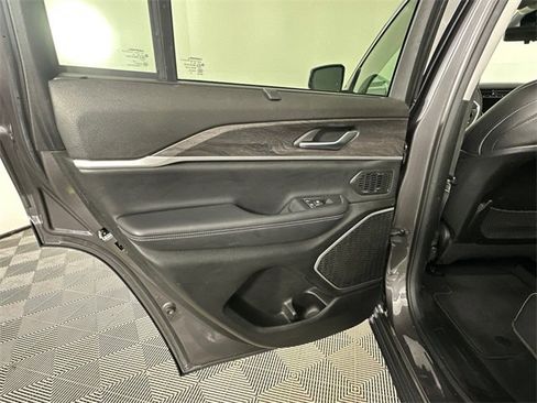 Certified 2022 Jeep Grand Cherokee Limited 4xe w/ Luxury Tech Group II image 12