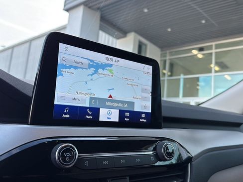 Used 2020 Ford Escape SE image 25