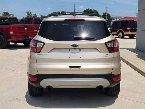 Used 2017 Ford Escape SE w/ SE Leather Comfort Package FWD image 5