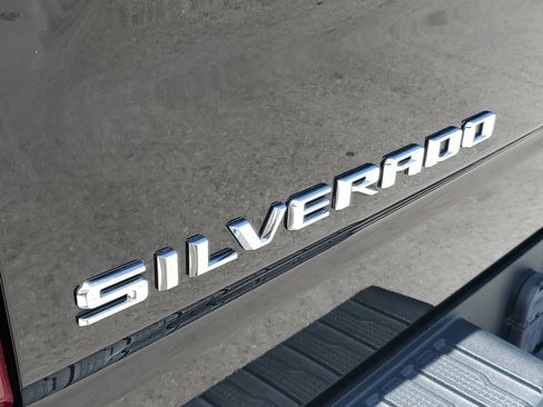 Used 2022 Chevrolet Silverado 1500 Custom RWD image 6