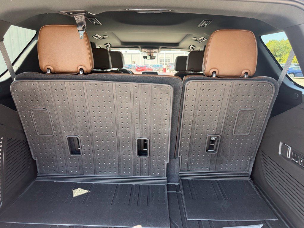 Used 2021 Chevrolet Tahoe High Country AWD/4WD image 36