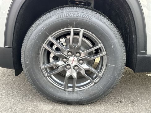 New 2026 GMC Acadia Elevation image 12