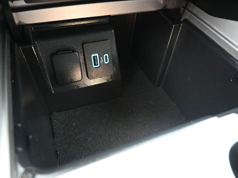 Certified 2023 Ford Explorer Limited image 18