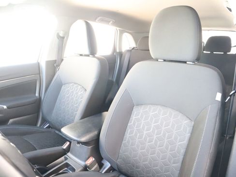 Used 2020 Mitsubishi Outlander Sport SE image 29