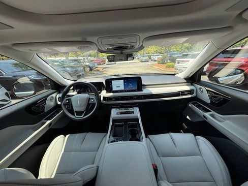 New 2025 Lincoln Aviator Reserve w/ Equipment Group 201A image 8
