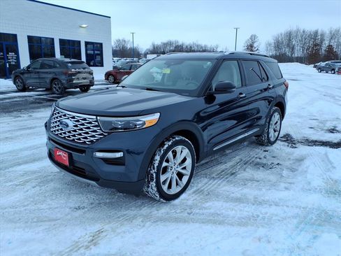 Used 2022 Ford Explorer Platinum w/ Premium Technology Package image 1