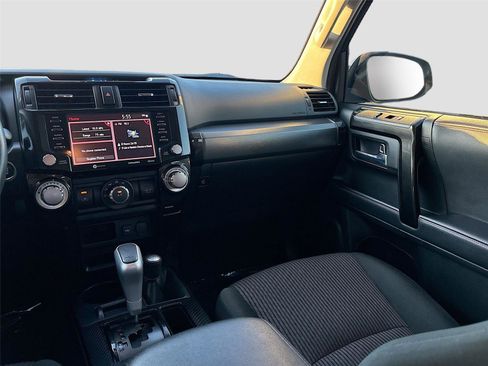 Used 2022 Toyota 4Runner TRD Off-Road image 22