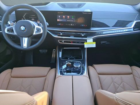 Used 2026 BMW X5 sDrive40i w/ M Sport Package image 14