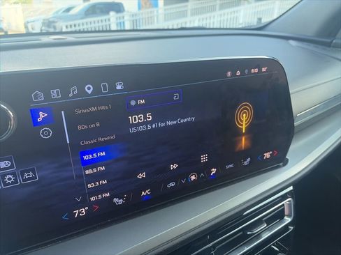 Used 2025 Chevrolet Traverse LT w/ Midnight/Sport Edition FWD image 14
