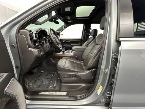 Used 2024 Chevrolet Silverado 1500 High Country w/ Technology Package RWD image 13
