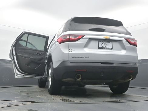 Used 2018 Chevrolet Traverse LS image 62