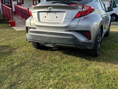 Used 2018 Toyota C-HR image 15