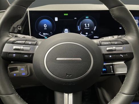 Used 2025 Hyundai Tucson Limited image 17