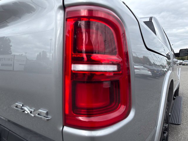 Used 2025 RAM 1500 Limited AWD/4WD image 14