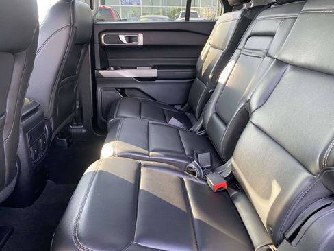 Certified 2024 Ford Explorer XLT w/ Equipment Group 202A RWD image 12