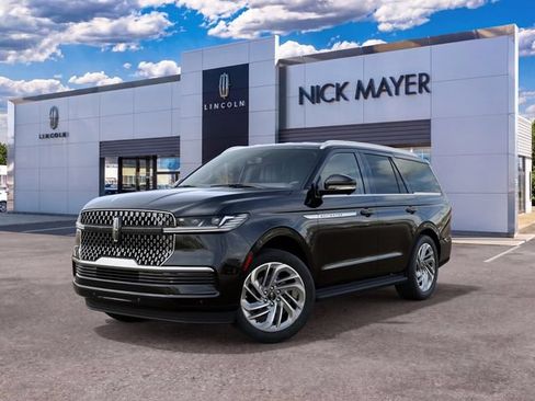 New 2027 Lincoln Navigator Premiere AWD/4WD image 2