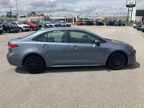 Used 2021 Toyota Corolla LE FWD image 8