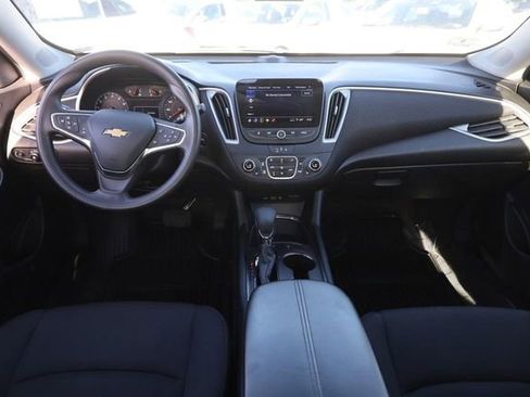 Used 2024 Chevrolet Malibu LT image 19