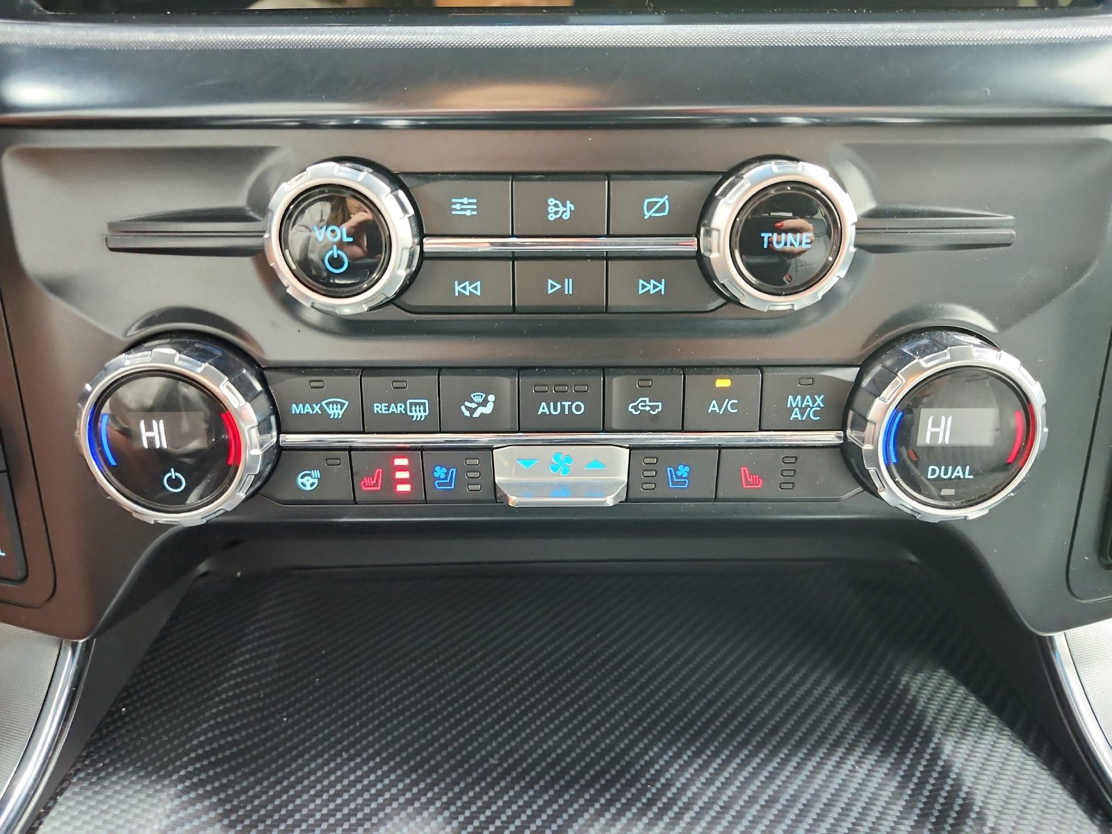 Used 2021 Ford F150 Limited AWD/4WD image 34