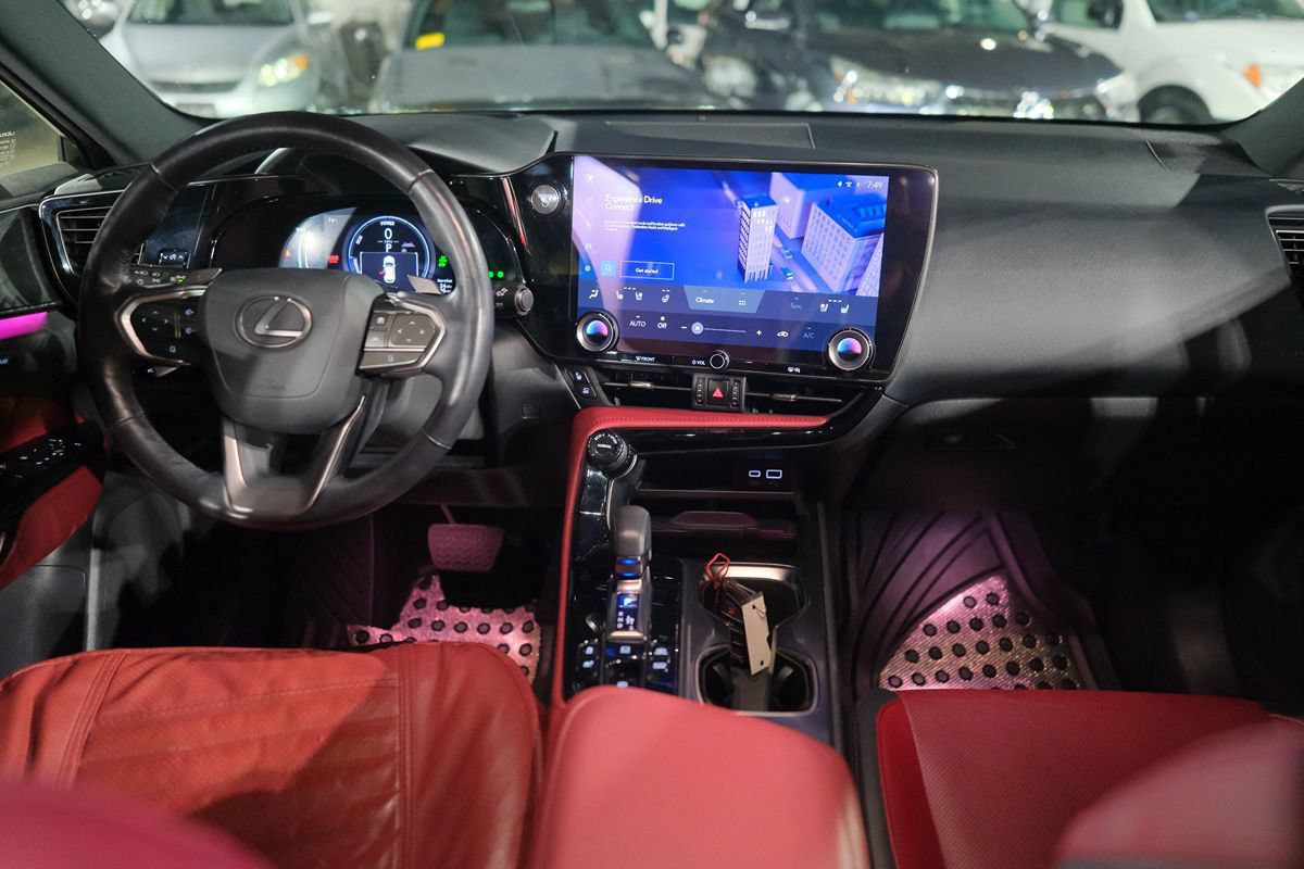 Used 2022 Lexus NX 450h+ AWD w/ Vision Package image 10