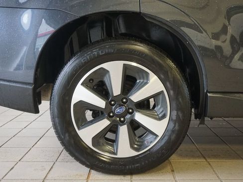 Used 2017 Subaru Forester 2.5i Premium w/ All-Weather Package AWD/4WD image 30