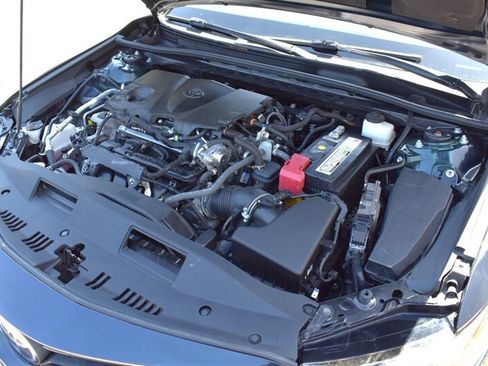Used 2021 Toyota Camry SE FWD image 29