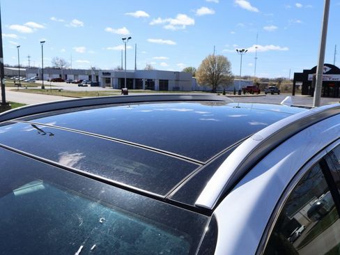 Used 2023 Hyundai Santa Fe SEL w/ Premium Package image 14