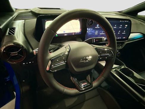 New 2025 Chevrolet Equinox EV RS w/ Convenience Package II image 12