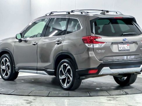 Used 2022 Subaru Forester Touring image 6