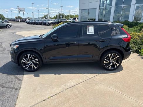 Used 2022 Volvo XC40 T5 R-Design w/ Advanced Package AWD/4WD image 9