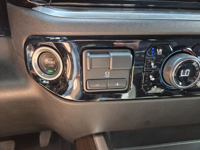 Used 2024 Chevrolet Silverado 1500 High Country w/ High Country Premium Package AWD/4WD image 34