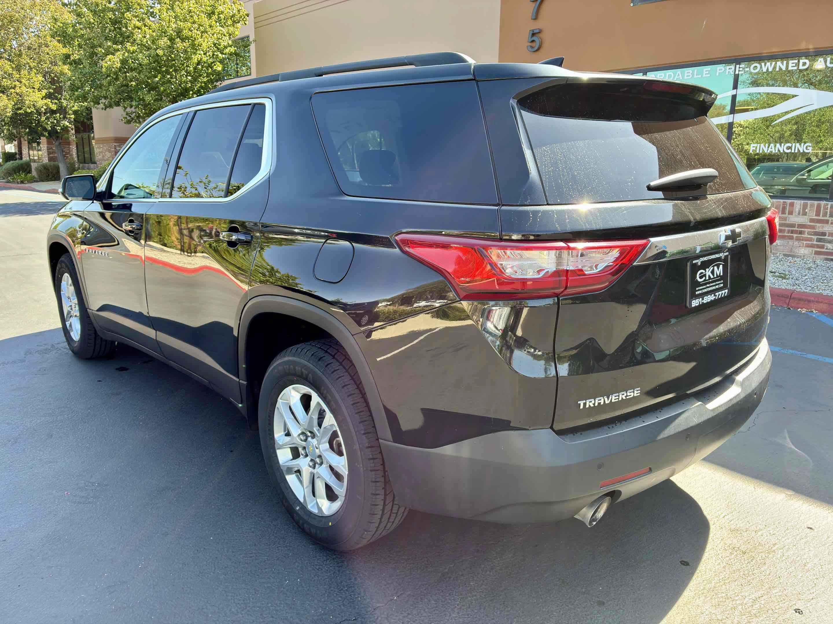 Used 2020 Chevrolet Traverse LT FWD image 10