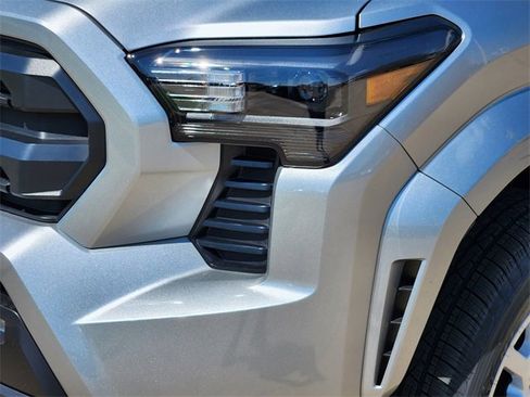 New 2025 Toyota Tacoma SR5 image 6