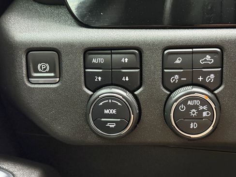 Used 2023 Chevrolet Silverado 1500 LTZ w/ LTZ Premium Texas Edition image 25