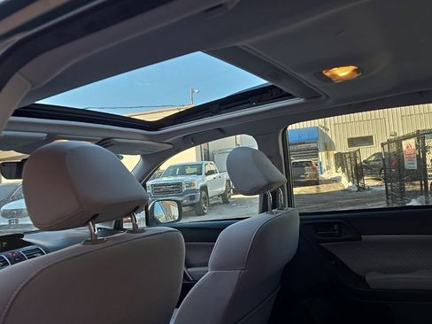 Used 2017 Subaru Forester 2.5i Premium w/ All-Weather Package image 14