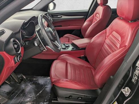 Used 2018 Alfa Romeo Stelvio Ti Sport image 15