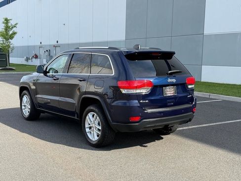 Used 2017 Jeep Grand Cherokee Laredo w/ Quick Order Package 23E AWD/4WD image 8