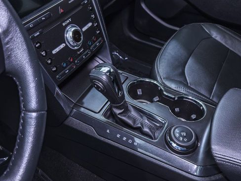 Used 2019 Ford Explorer Limited w/ Ford Safe & Smart Package image 43