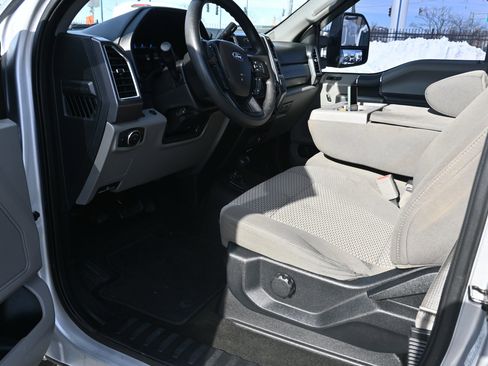 Used 2017 Ford F250 XLT image 9