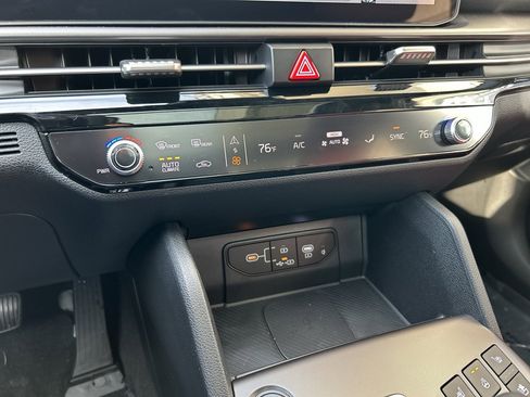 New 2026 Kia Sportage SX image 24