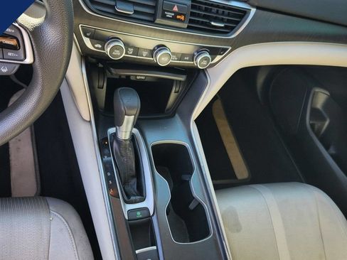 Used 2018 Honda Accord EX image 18