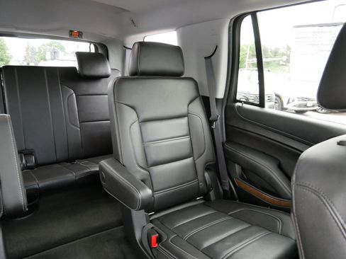 Used 2018 GMC Yukon Denali w/ Denali Ultimate Black Edition AWD/4WD image 14