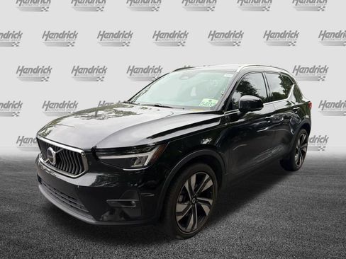 Certified 2023 Volvo XC40 B5 Plus w/ Protection Package Premier AWD/4WD image 9