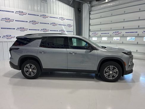 Used 2026 Chevrolet Traverse LT AWD/4WD image 6