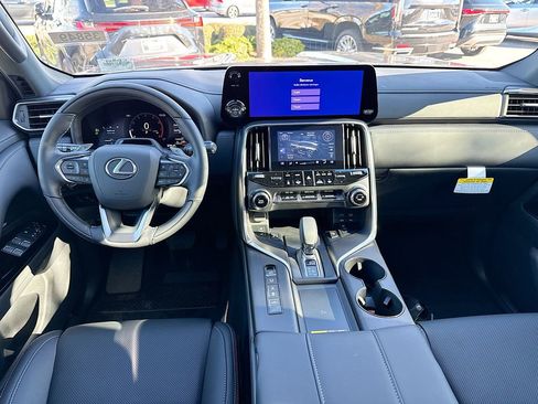 New 2026 Lexus LX 700h Luxury image 24