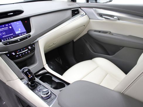 Used 2023 Cadillac XT5 Premium Luxury image 24