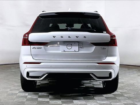 New 2026 Volvo XC60 T8 Plus w/ Climate Package PRO AWD/4WD image 3