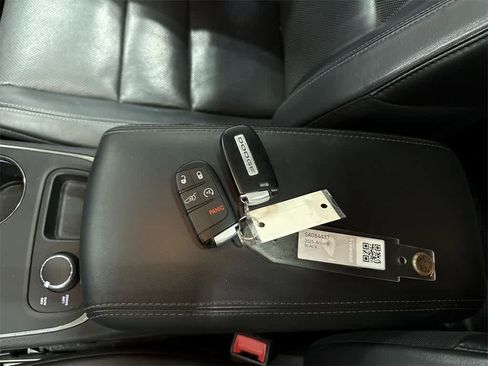 Used 2020 Dodge Durango R/T w/ Blacktop Package image 36